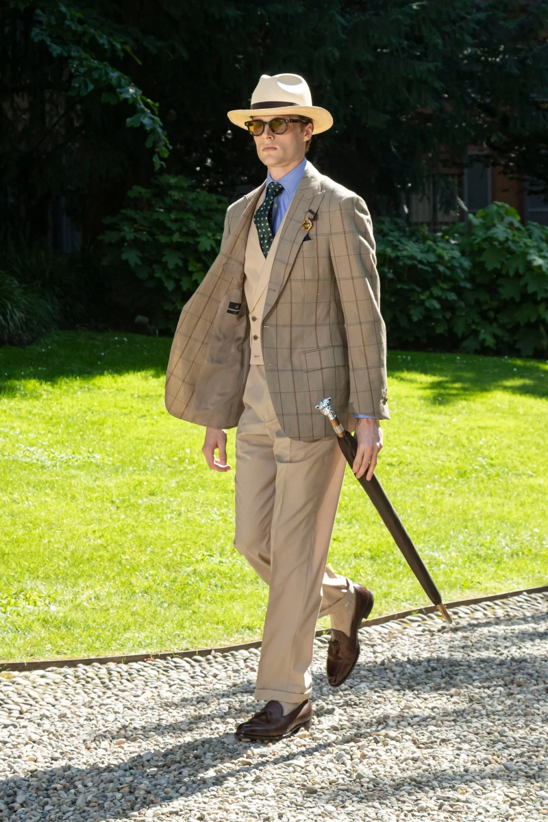 00025-dunhill-spring-2025-menswear-credit-brand.webp