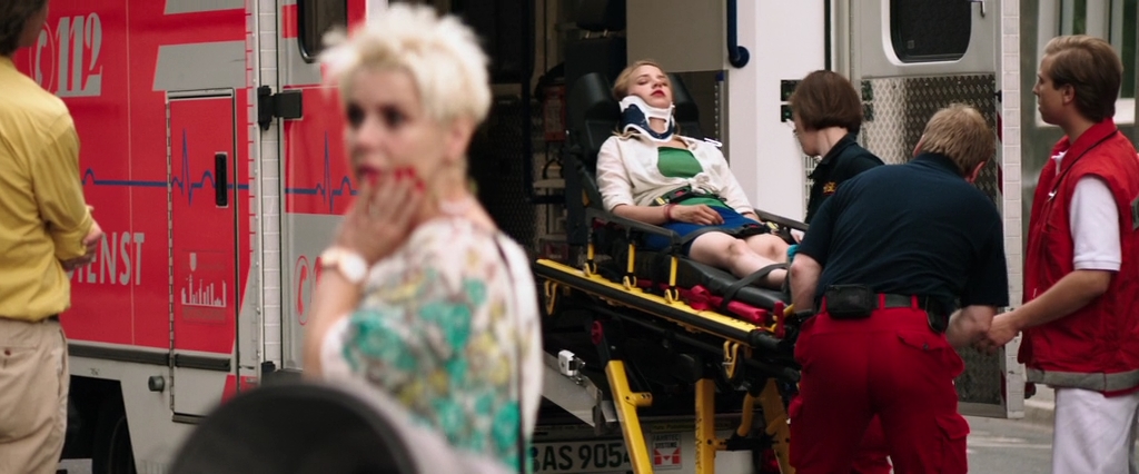 3 турка и 1 младенец.2015.BDRip AVC msltel.mkv_snapshot_00.10.04.287.jpg