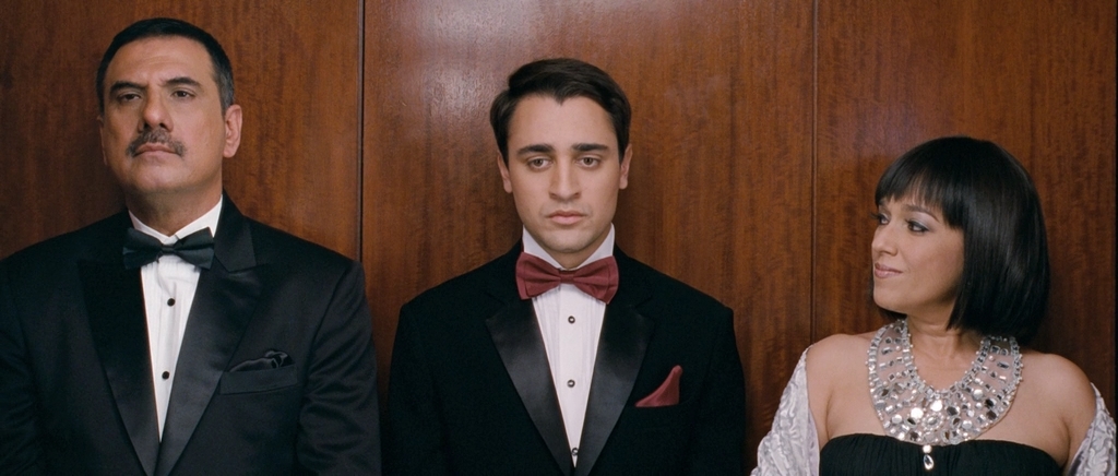 Я один и ты одна.2012.BDRip AVC msltel.mkv_snapshot_00.05.45.447.jpg