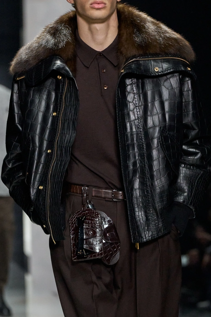 00084-dolce-and-gabbana-fall-2026-menswear-details-credit-gorunway.webp