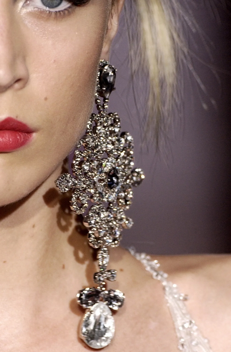 valentino-fall-2003-couture-details-00300h.webp