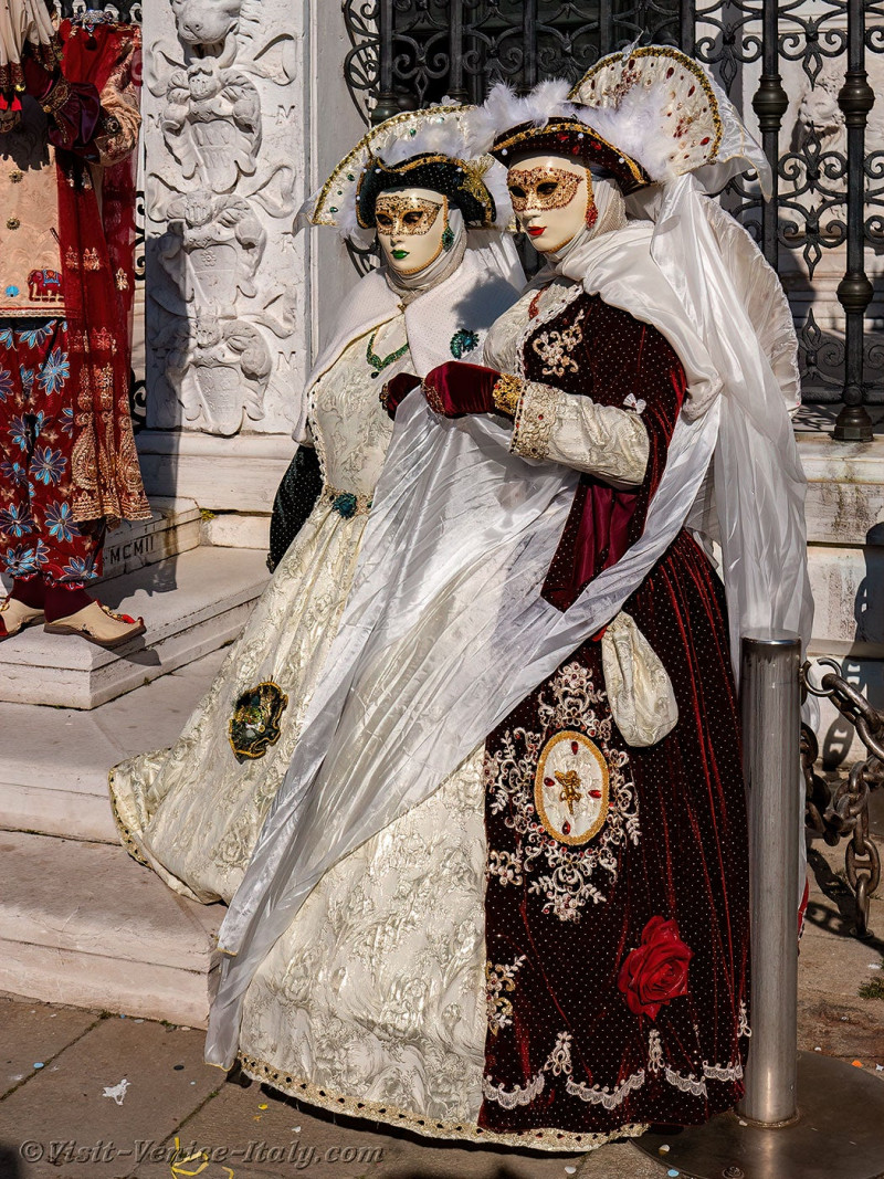 venice-carnival-mask-costume-arsenal-331.jpg