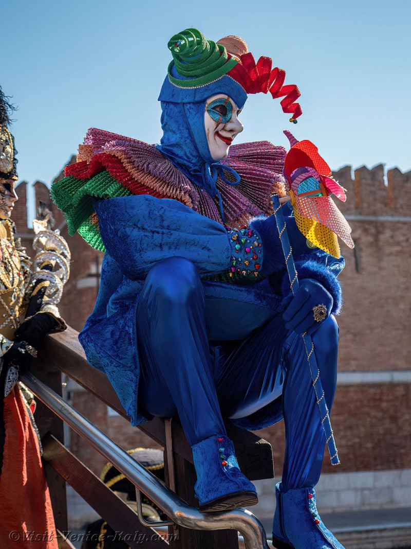 venice-carnival-mask-costume-arsenal-150.jpg