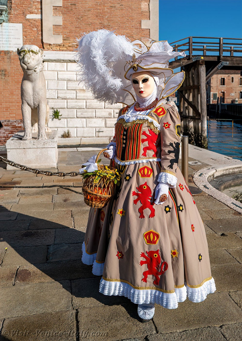venice-carnival-mask-costume-arsenal-099.jpg