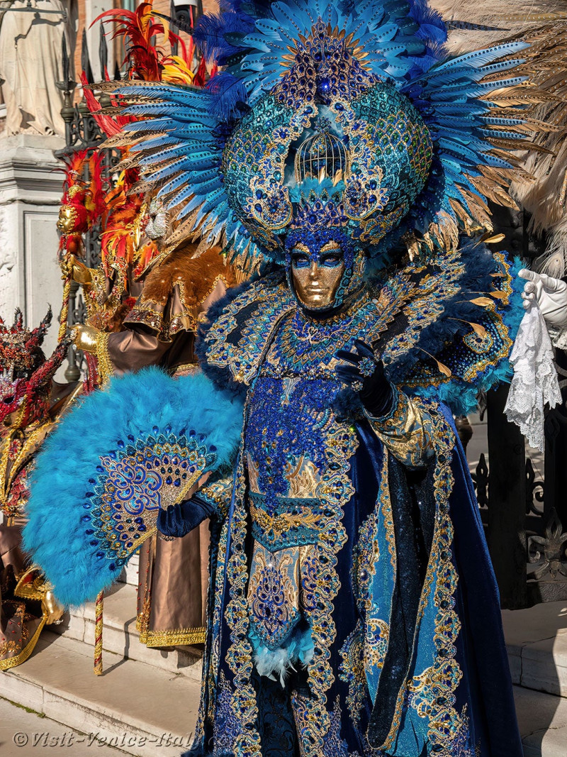 venice-carnival-mask-costume-arsenal-664.jpg