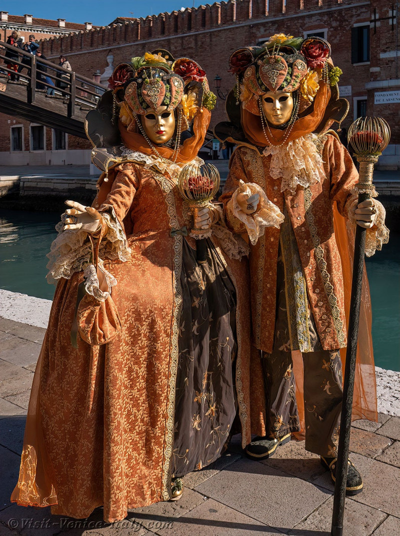 venice-carnival-mask-costume-arsenal-280.jpg