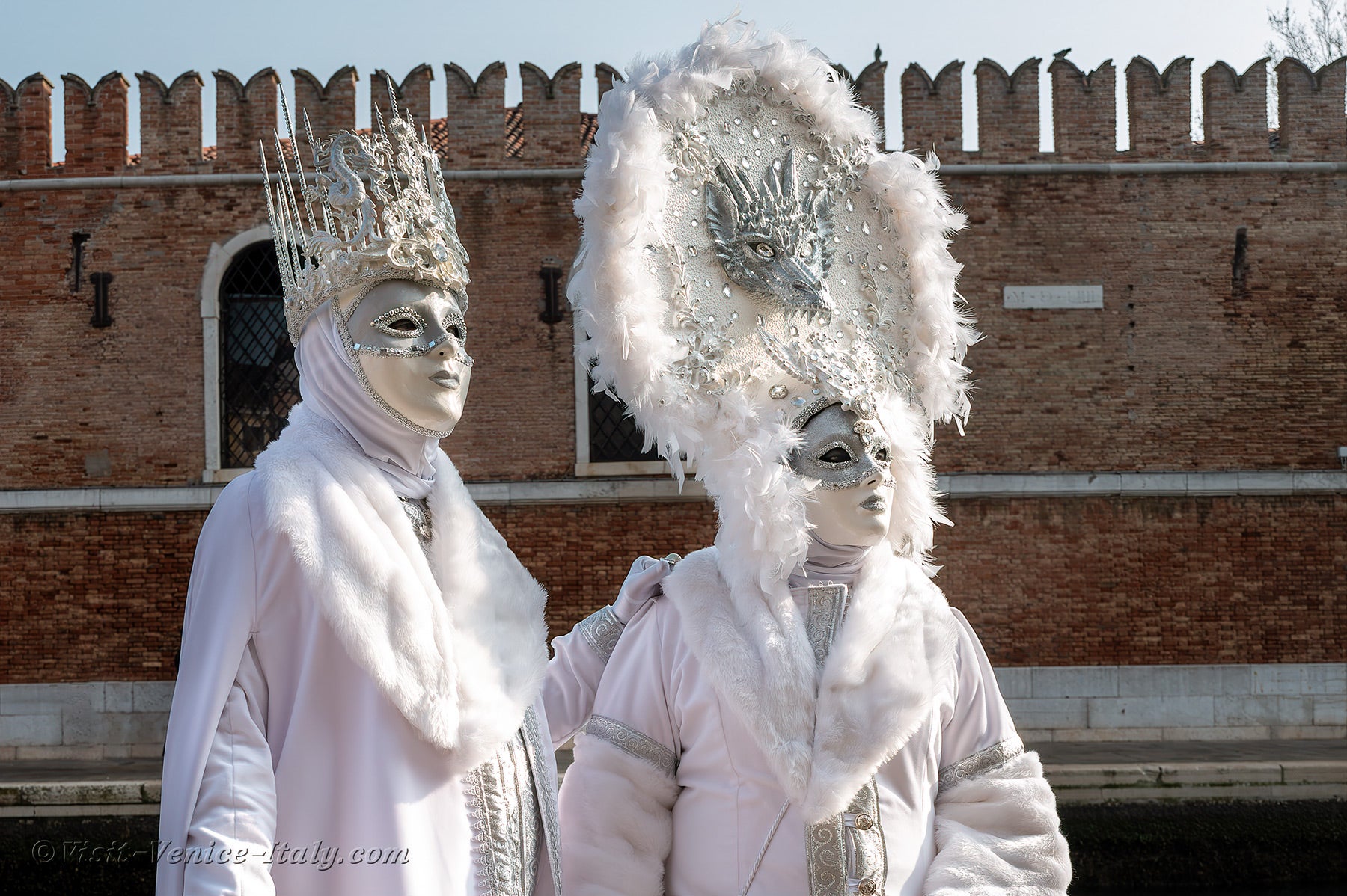 carnival-venice-2024-costume-masks-768.jpg