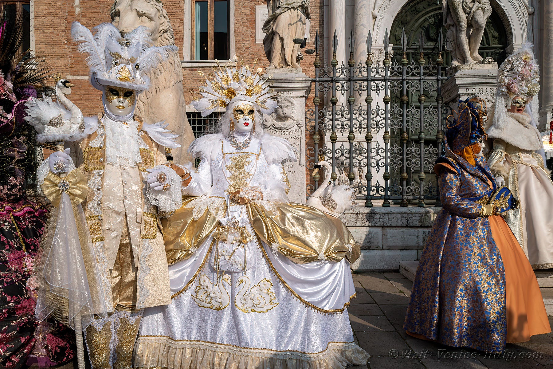 carnival-venice-2024-costume-masks-268.jpg