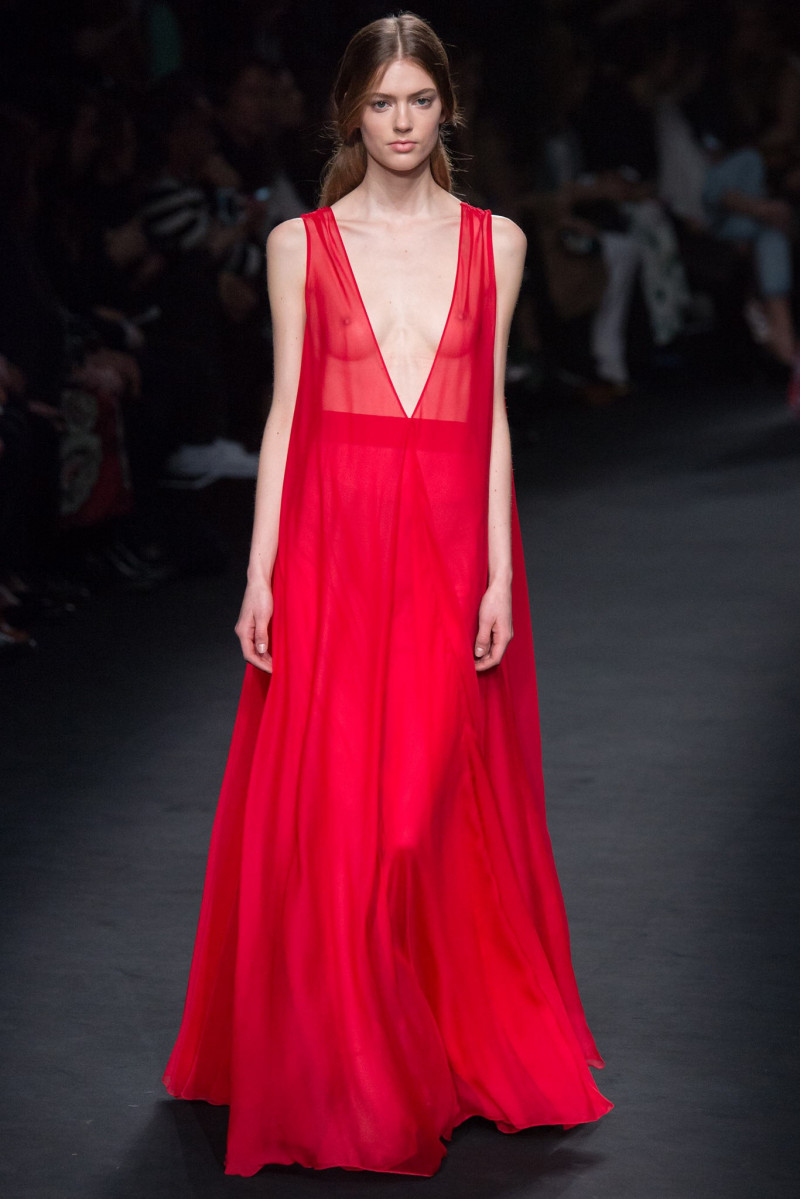 066-valentino.jpg