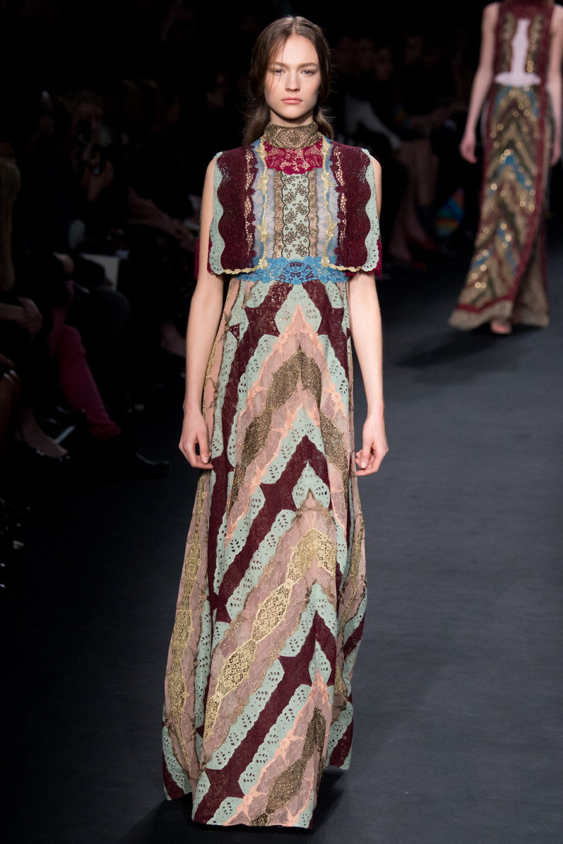 070-valentino.jpg
