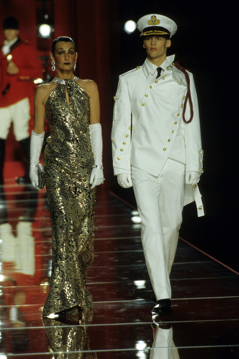 CHRISTIAN-DIOR-FALL-2000-HC-14.jpg
