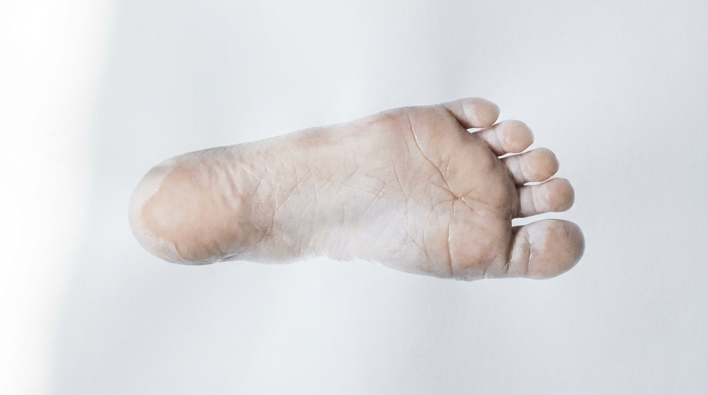 Признаки плоскостопия у ребенка: отпечаток стопы на бумаге