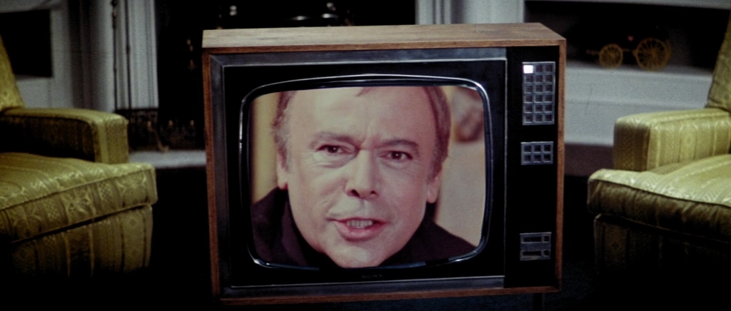 Розовая пантера наносит ответный удар.1976.BDRip AVC msltel.mkv_snapshot_00.50.28.205.jpg