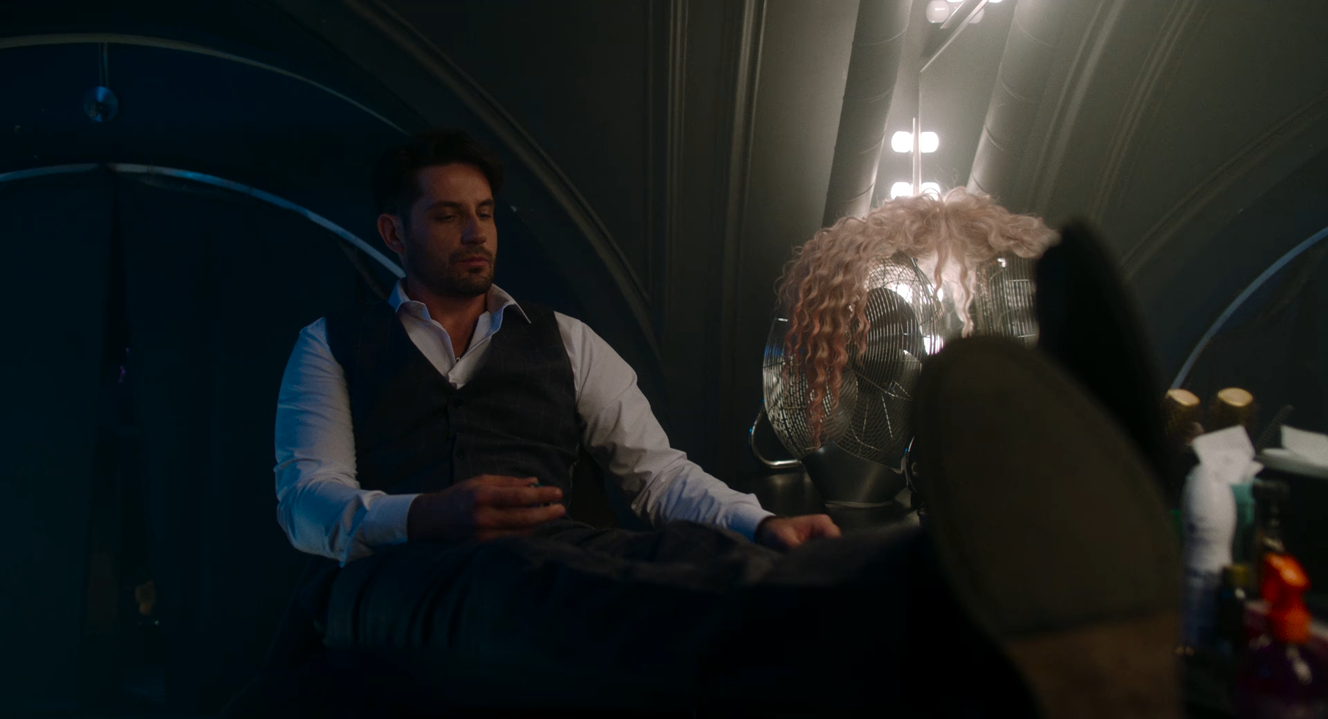 Догги 2025 WEB-DL 1080p.mkv_snapshot_00.37.06.png