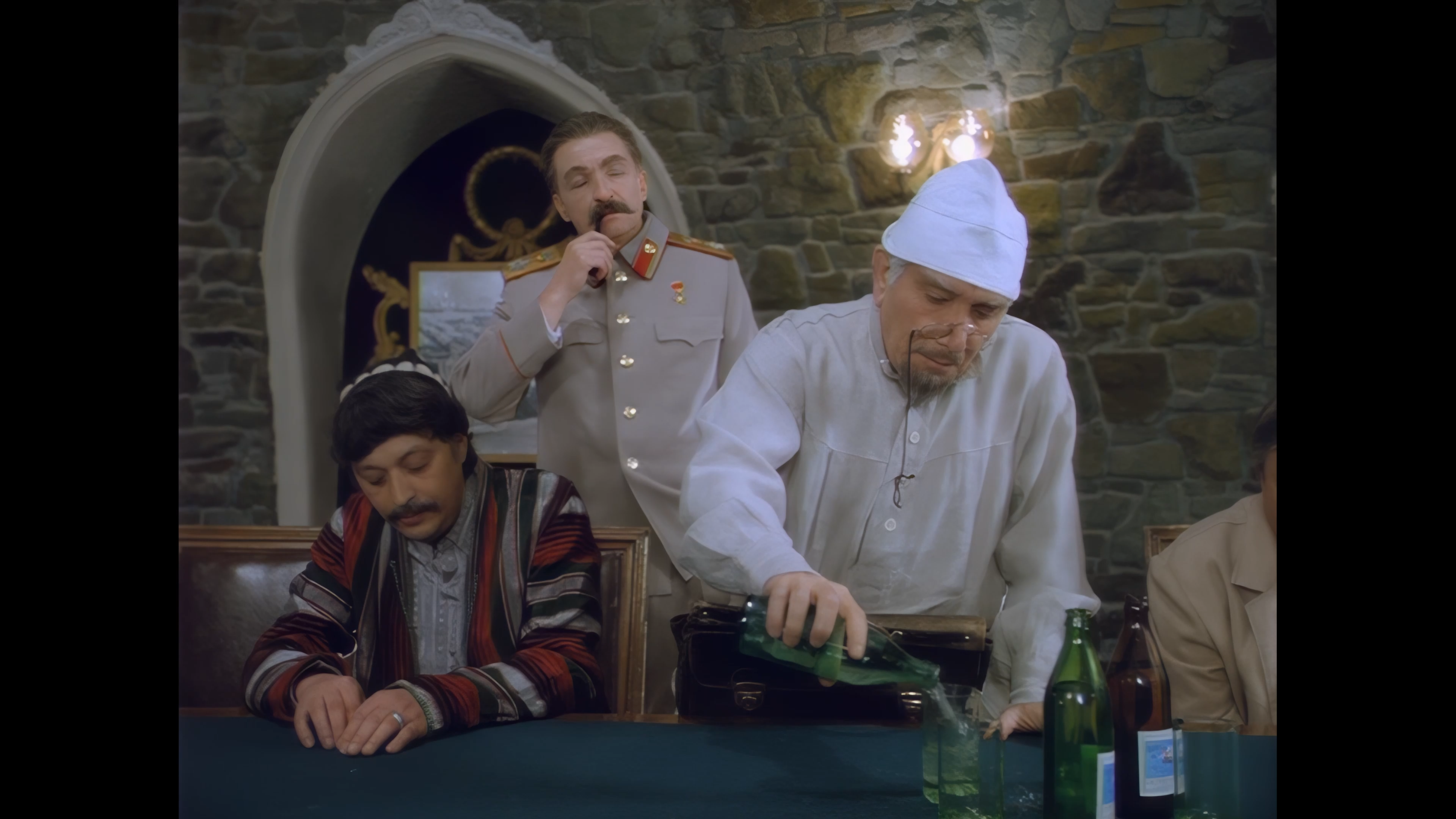 Na Deribasovskoy.mp4_snapshot_00.37.24.000.png