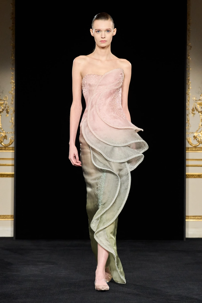 00058-armani-prive-spring-2026-couture-credit-gorunway.webp
