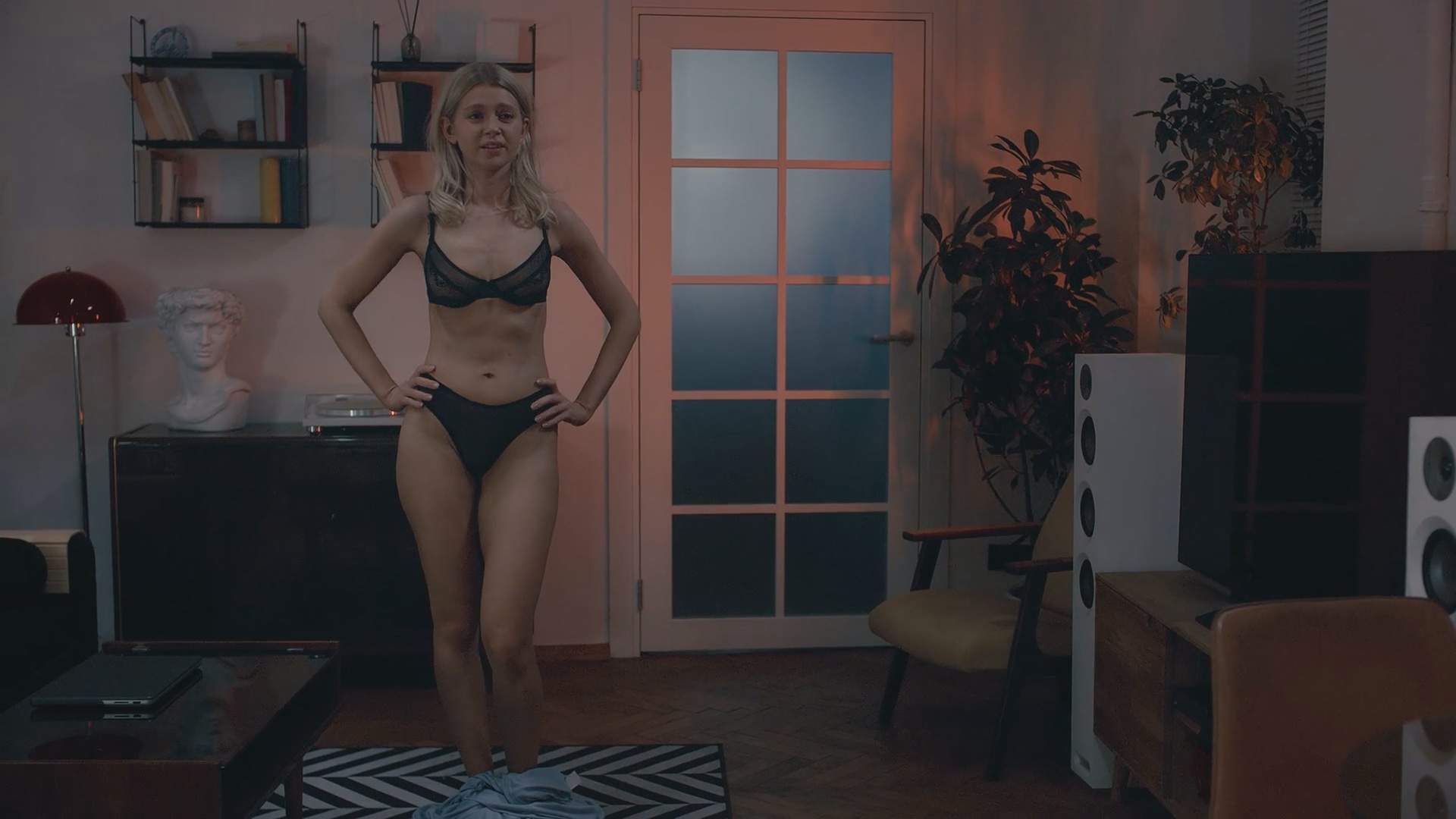 Анастасия Уколова Секс до и после II 12 серия (2025) HD 1080.mp4_20260227_084100.983.jpg