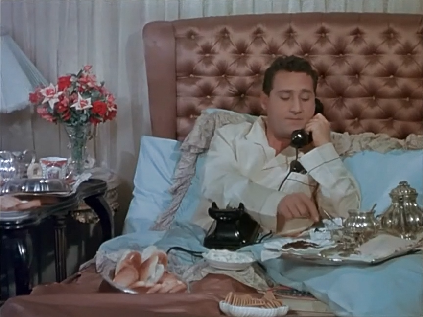 Ci troviamo in galleria (1953)_RU_ITA_Grampy.mkv_snapshot_00.58.40.324.png