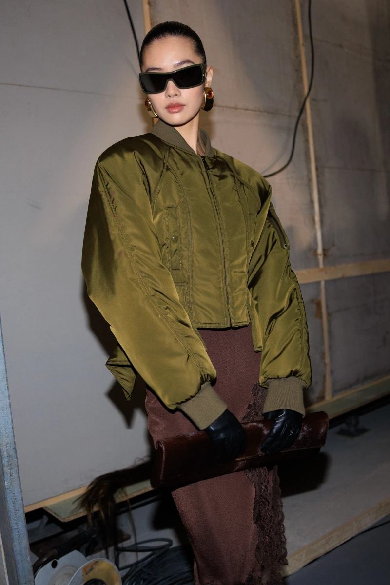 Balmain_PFW_ fw26_backstageacielle_20.webp