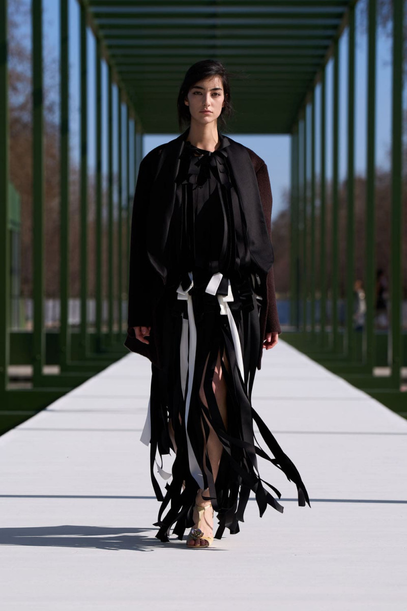 Dior-Fall-Winter-2026-2027-Women-Runway-Magazine-31.jpg