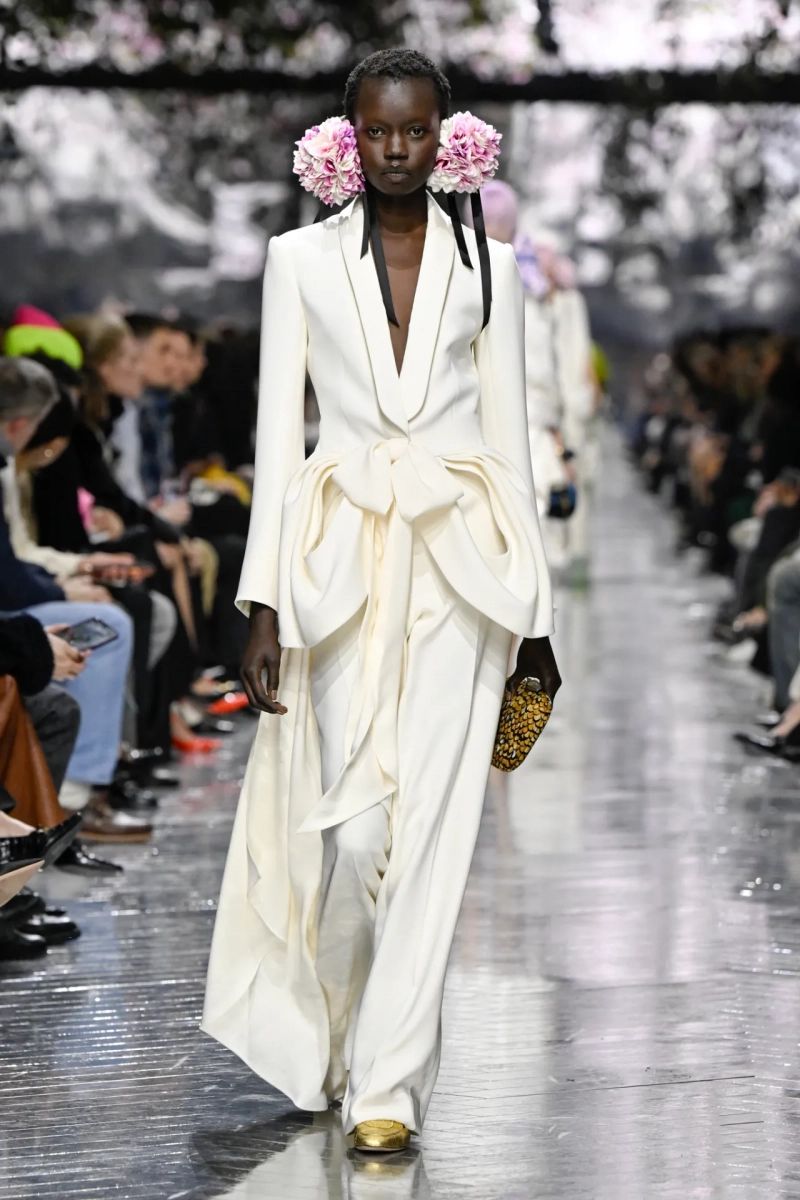 christian-dior-spring-2026-rtw-hc-r-gg-0025.webp