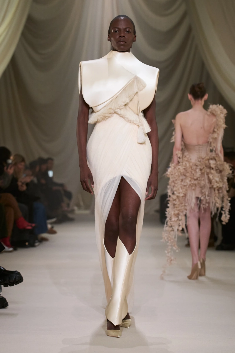 00011-ashi-studio-spring-2026-couture-credit-gorunway.webp