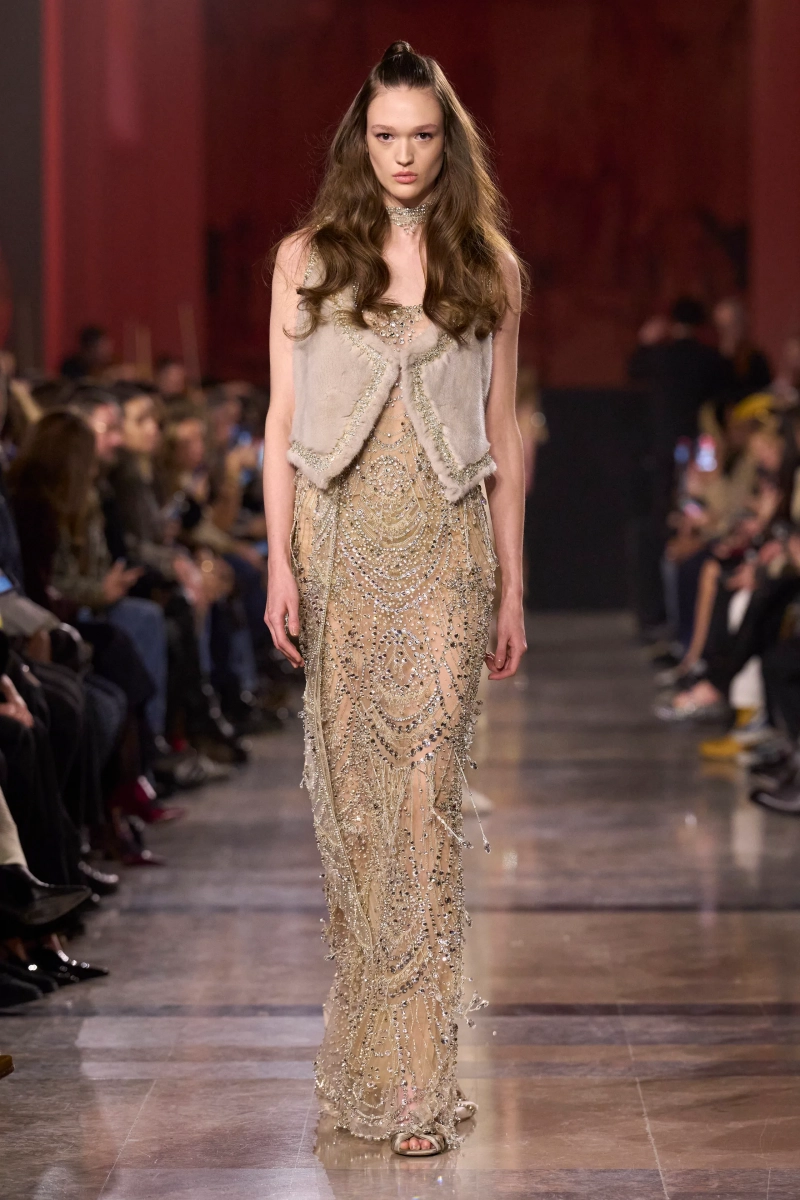 00014-elie-saab-spring-2026-couture-credit-gorunway.webp