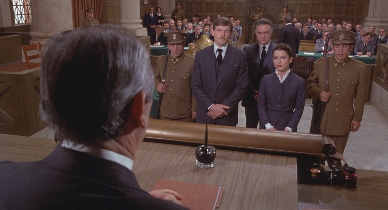 Другая сторона полуночи.1977.BDRip 720p msltel.mkv_snapshot_02.38.31.743.jpg