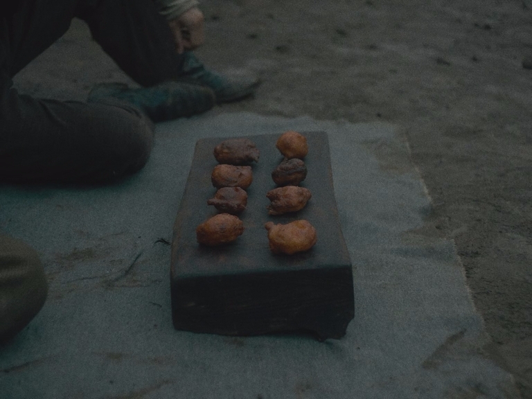 Первая корова.2019.BDRip AVC msltel.mkv_snapshot_01.00.38.008.jpg