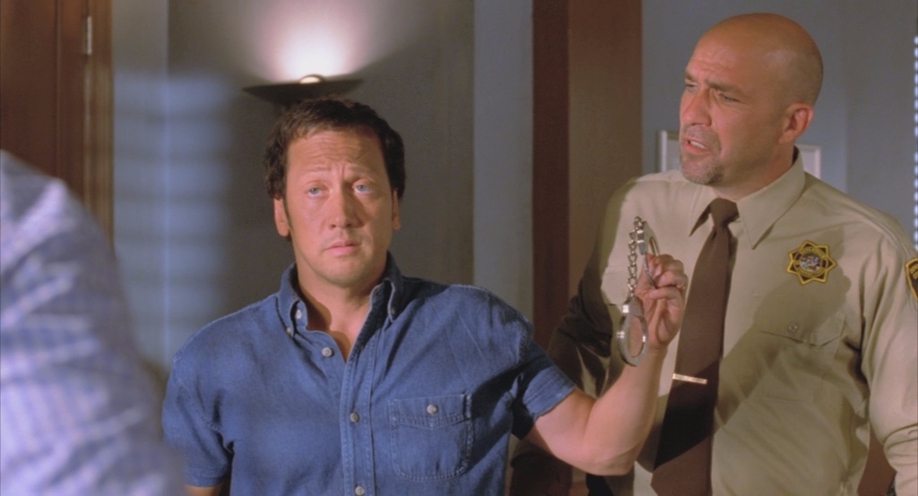 Большой Стэн.2007.BDRip AVC msltel.mkv_snapshot_00.54.23.925.jpg