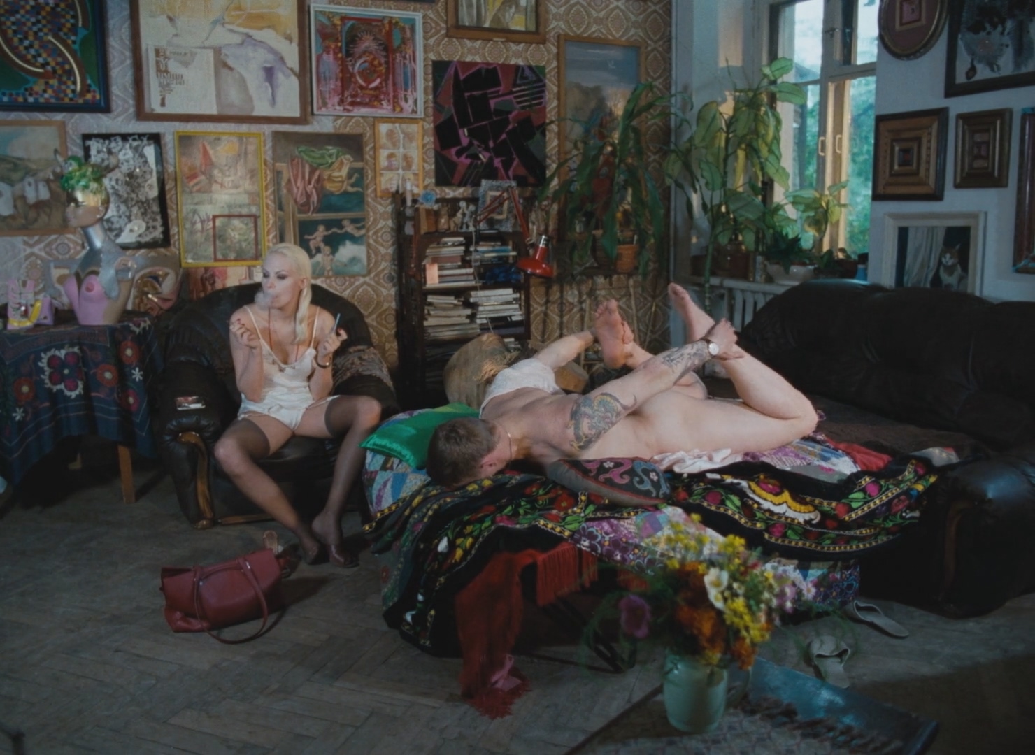 Рената Литвинова Три истории (Офелия) (1997) HD 1080.mp4_20260314_122709.981.jpg