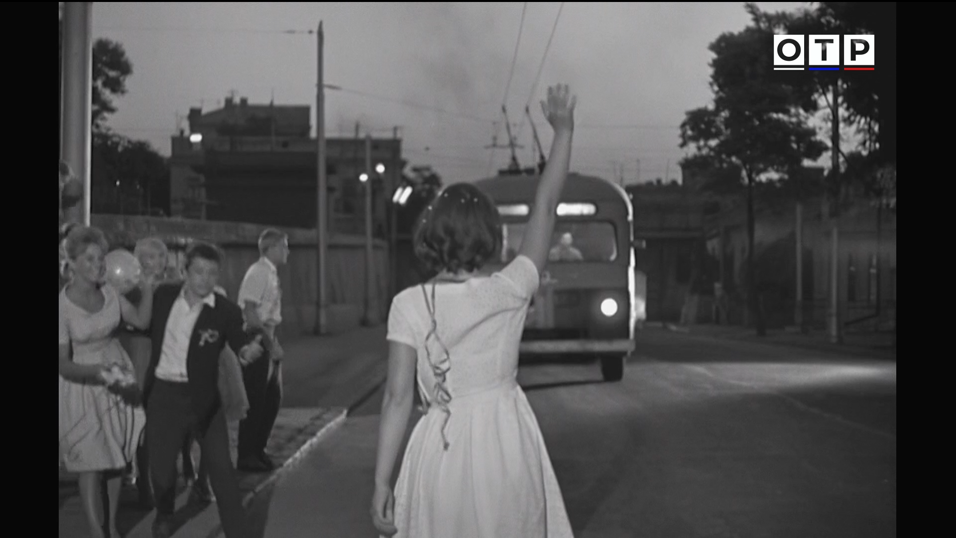 Первый.троллейбус.1963.HDTV.1080i-ylnian.mkv_snapshot_00.01.18.355.png