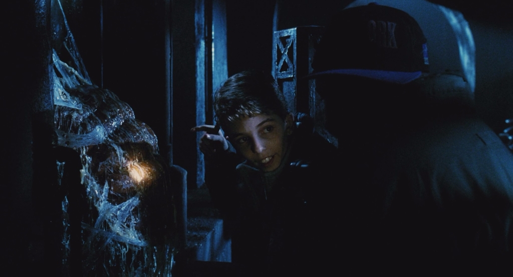 Мутанты.1997.DirCut.BDRip AVC msltel.mkv_snapshot_00.37.00.134.jpg