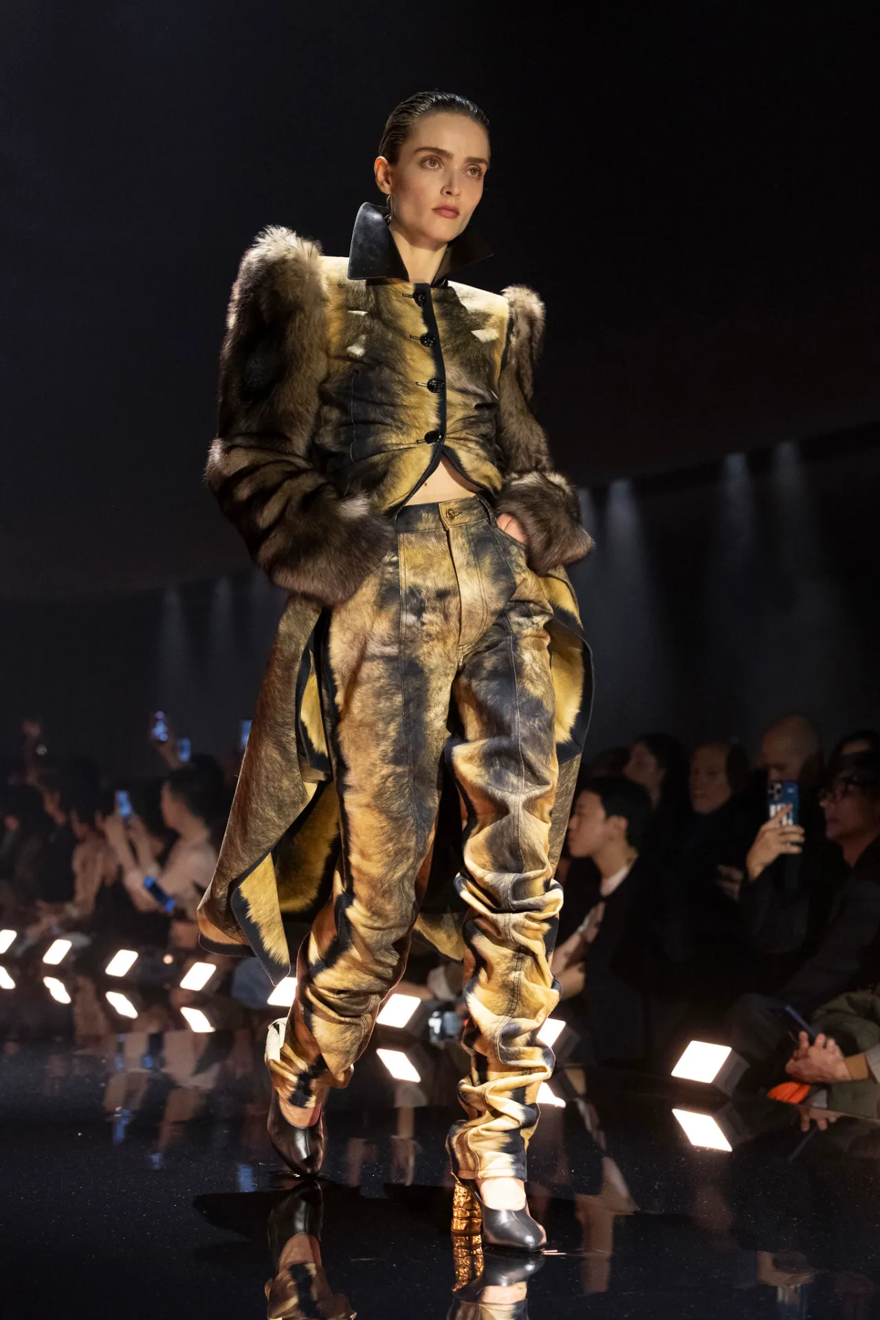 schiaparelli-fall-2026-rtw-pfw-r-ctsy-042.webp