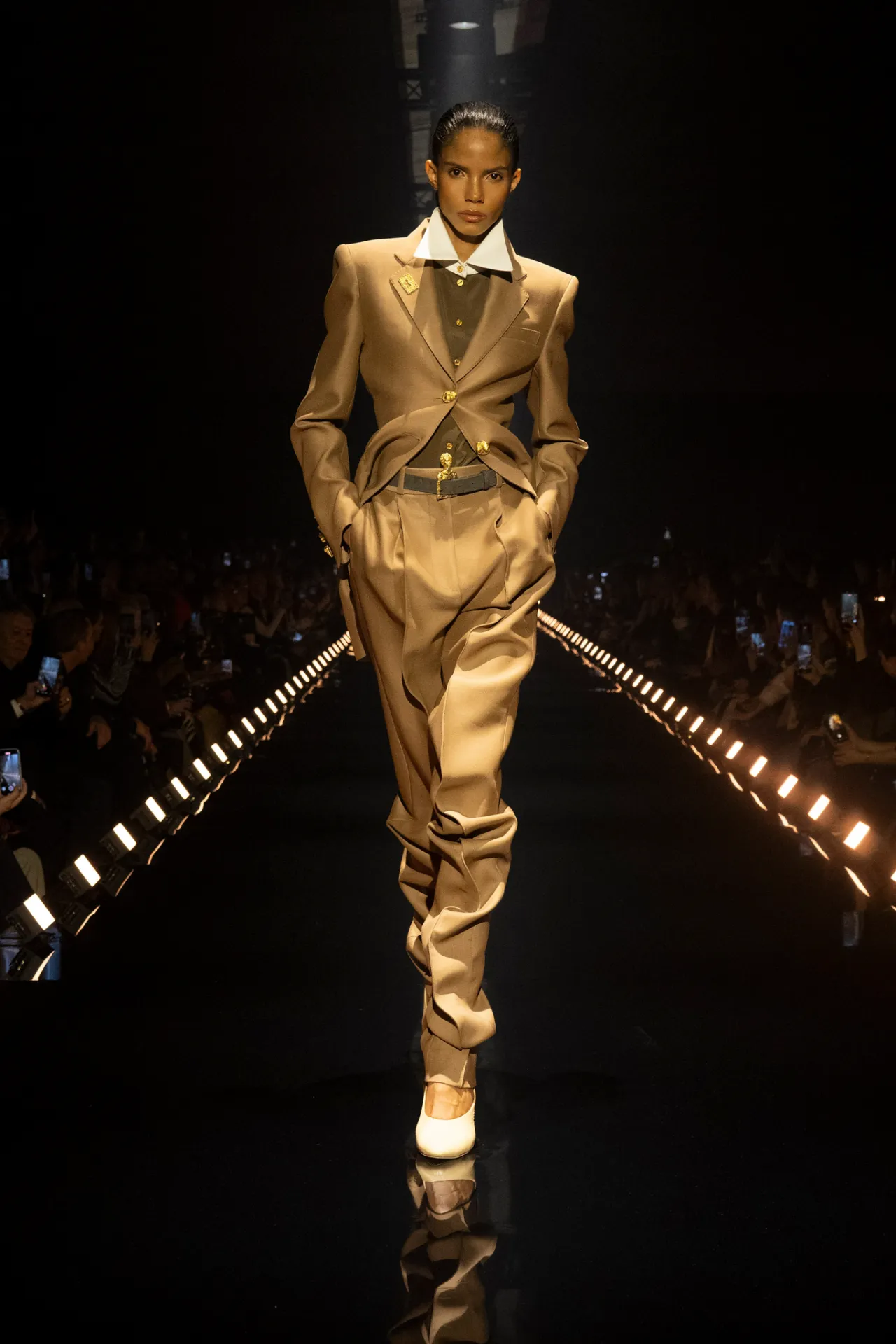 schiaparelli-fall-2026-rtw-pfw-r-ctsy-006.webp