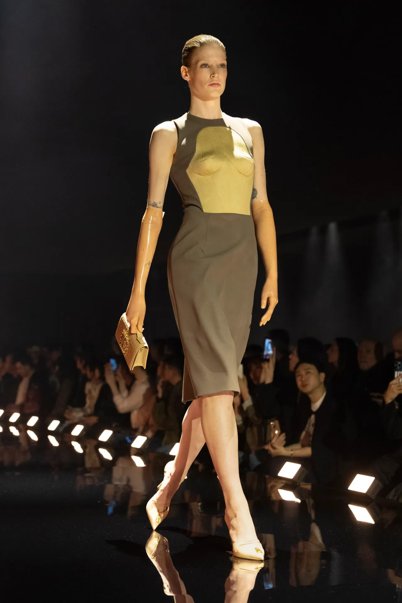 schiaparelli-fall-2026-rtw-pfw-r-ctsy-010.webp