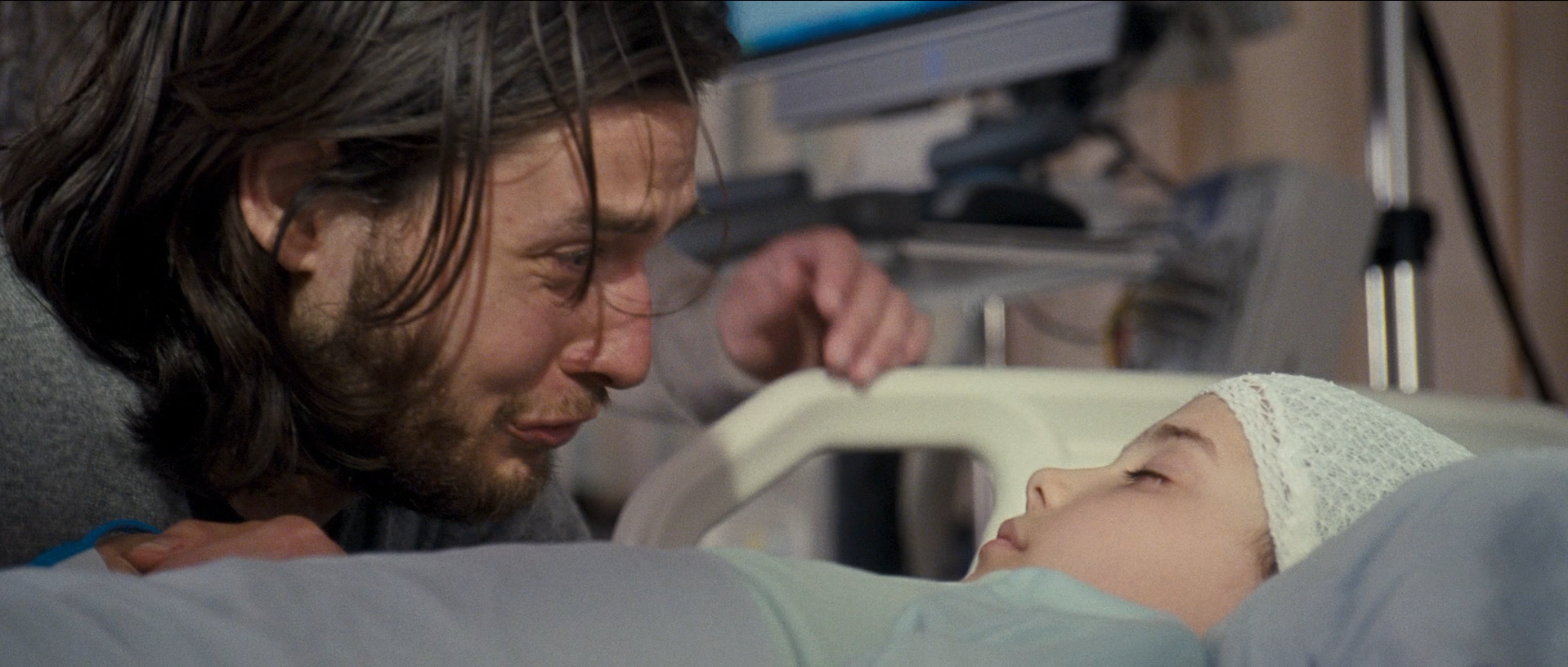 Locked.In.2010.WEB.1080p.AMZN-ylnian.mkv_snapshot_00.30.43.800.png