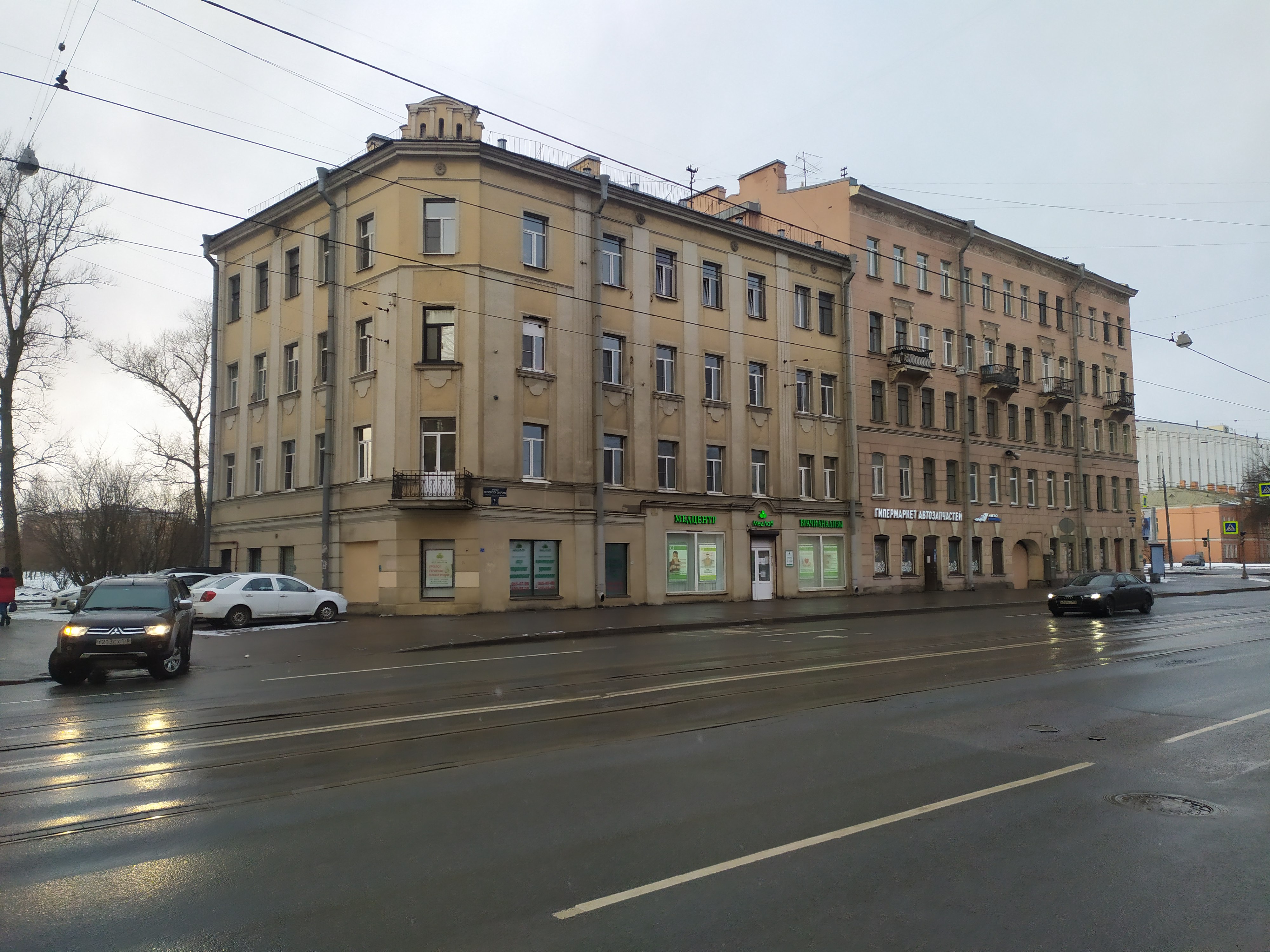 Обуховской обороны 69 и 71_2.JPG
