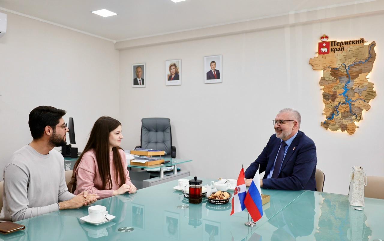 Пермячка вышла замуж за сирийца с помощью омбудсмена Сапко