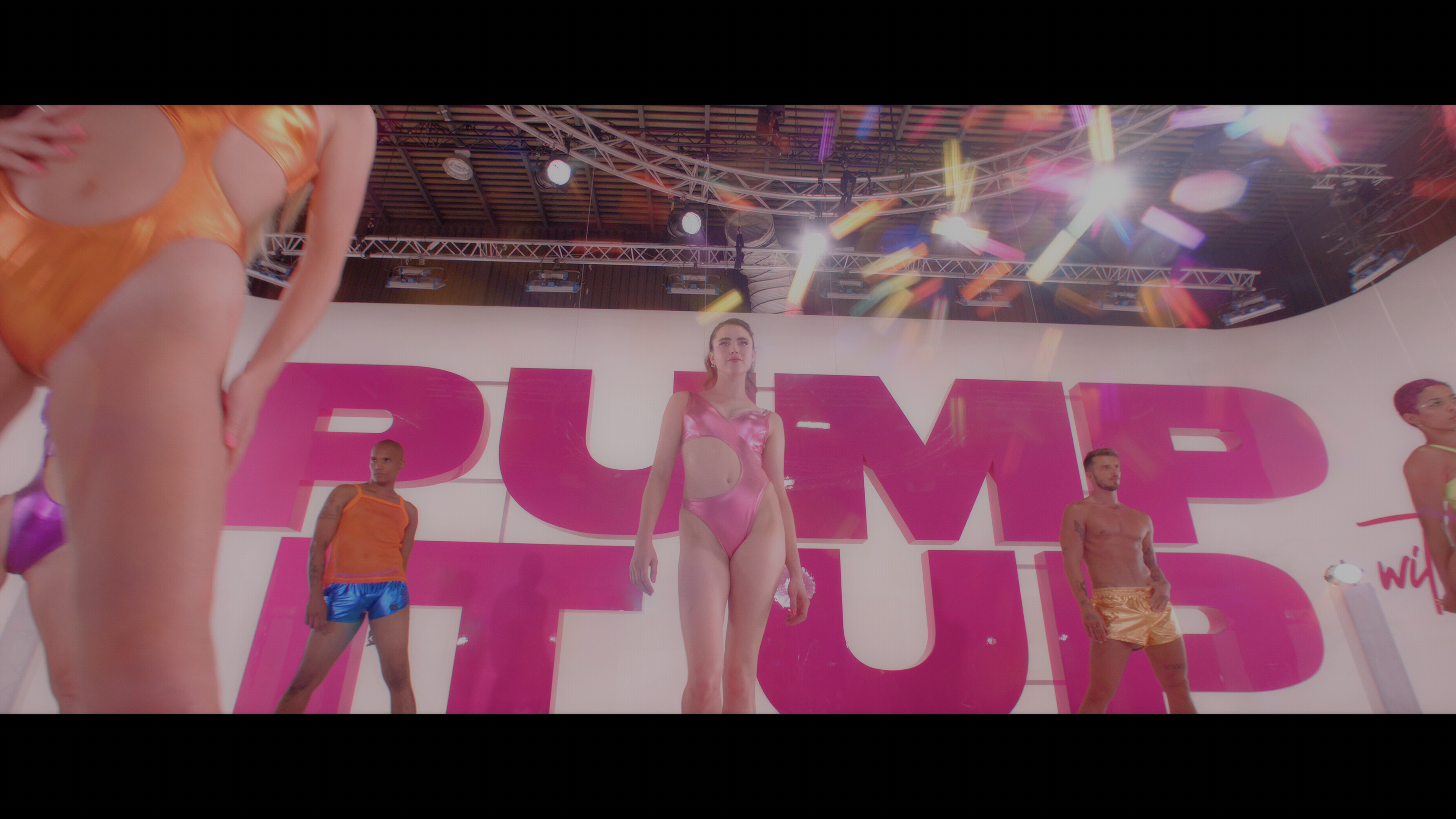 The Substance (2024)-0-52-39-705.png