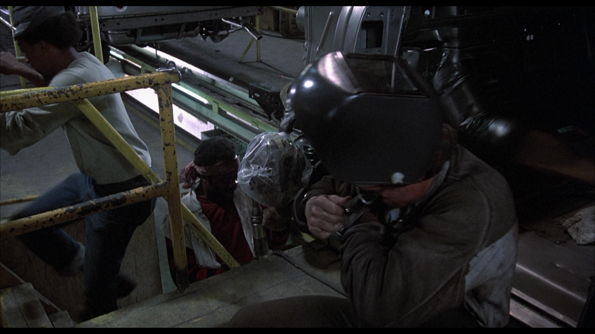 Blue.Collar.1978.Powerhouse.Film.BDRemux.1080p.mkv_20260404_113904.649.png