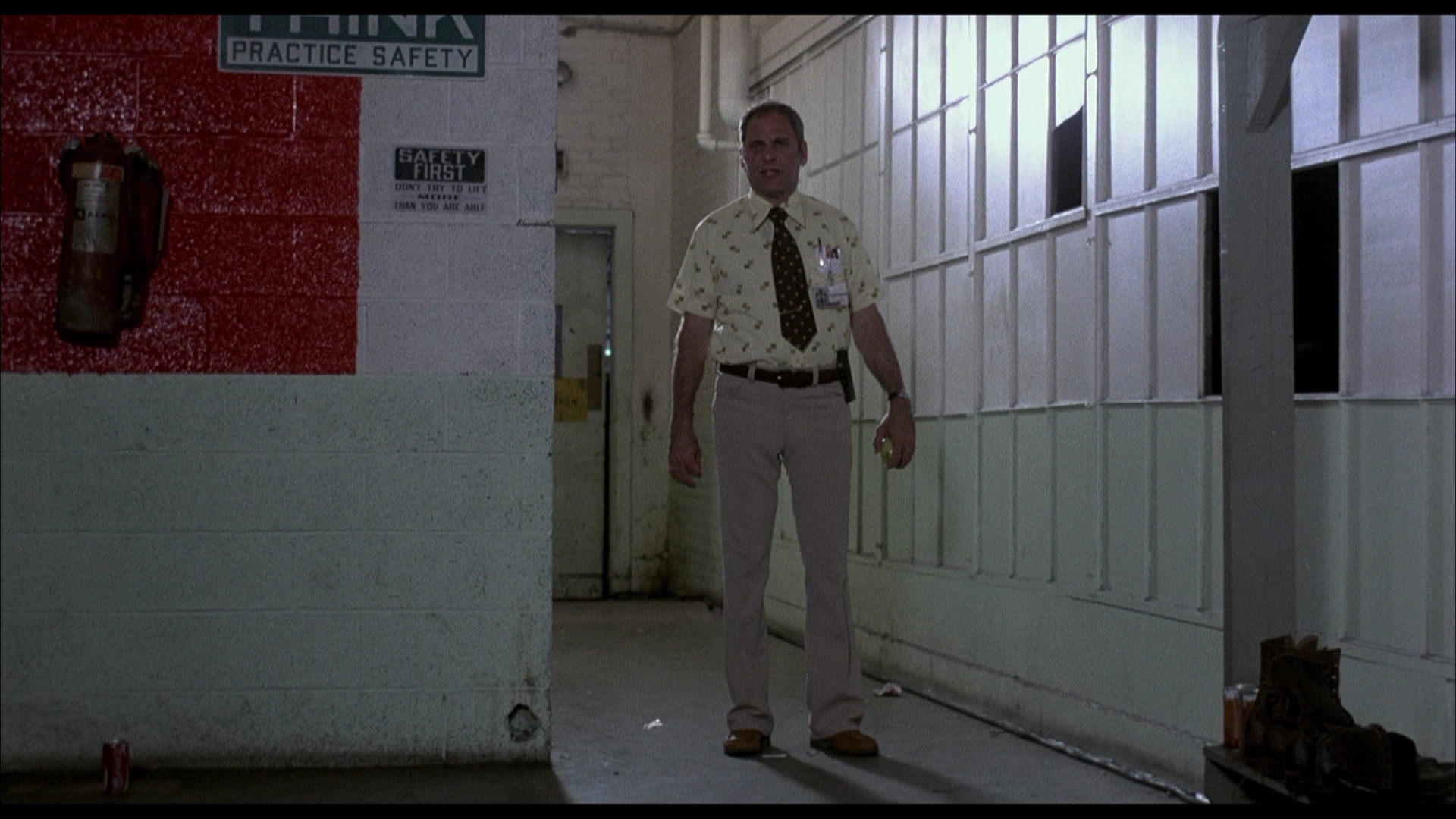 Blue.Collar.1978.Powerhouse.Film.BDRemux.1080p.mkv_20260404_113912.755.png
