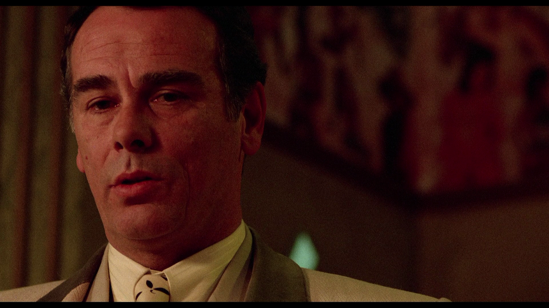 Married.to.the.Mob.1988.Cinematographe.BDRemux.1080p.mkv_20260418_075910.318.png