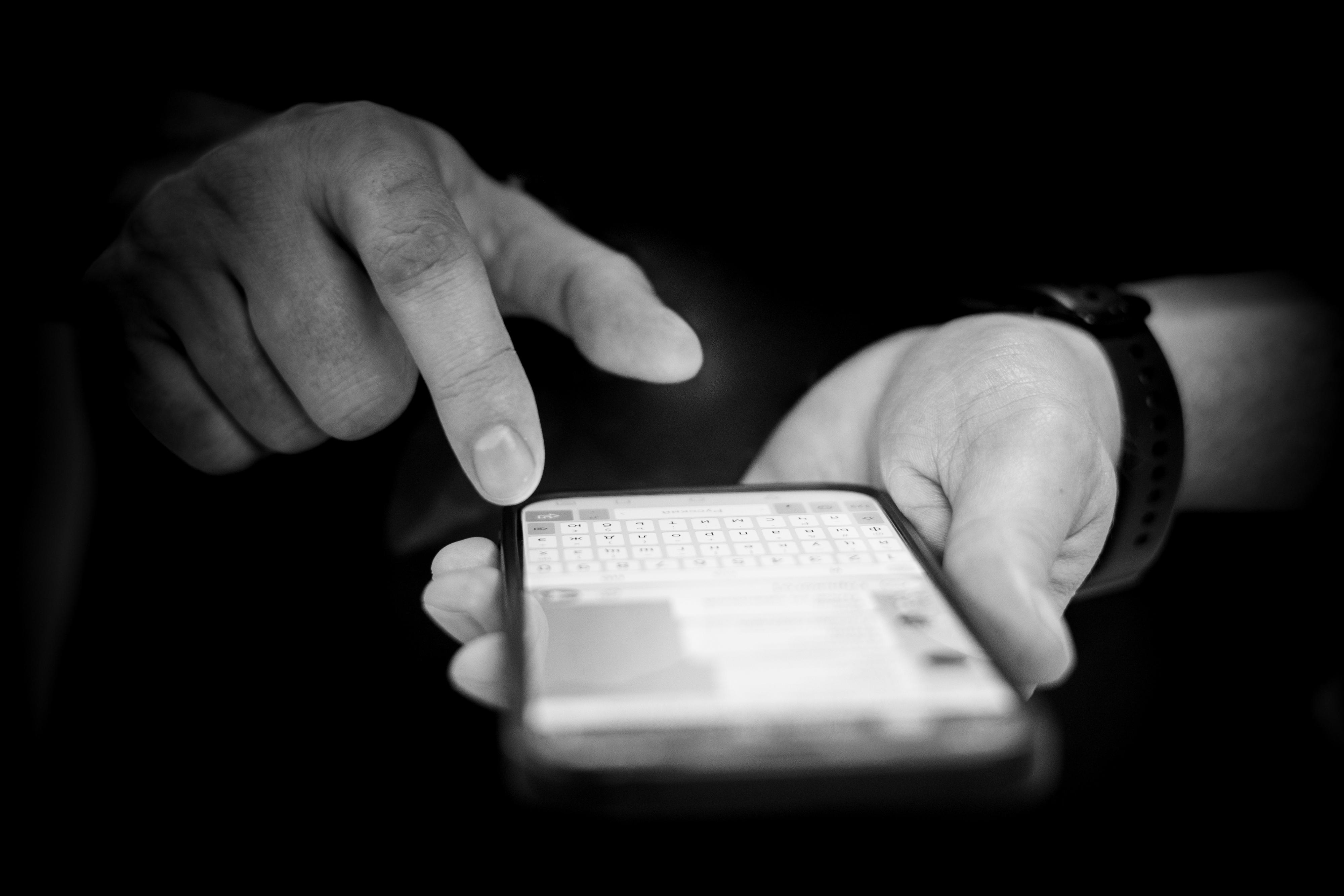 Нейросети и их риски: как штрафы и увольнения угрожают бизнесу