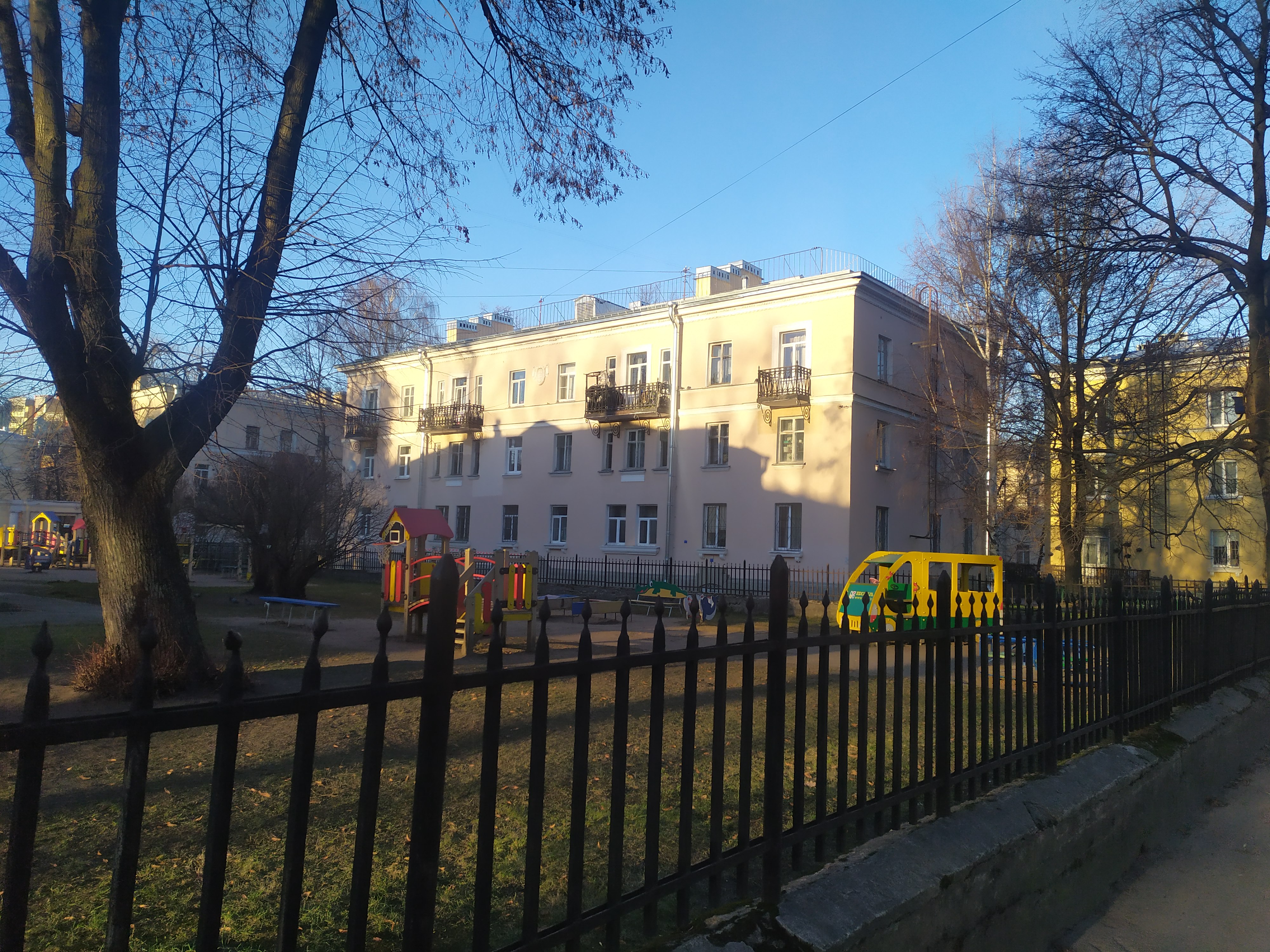 Среднеохтинский 15к1_2.JPG