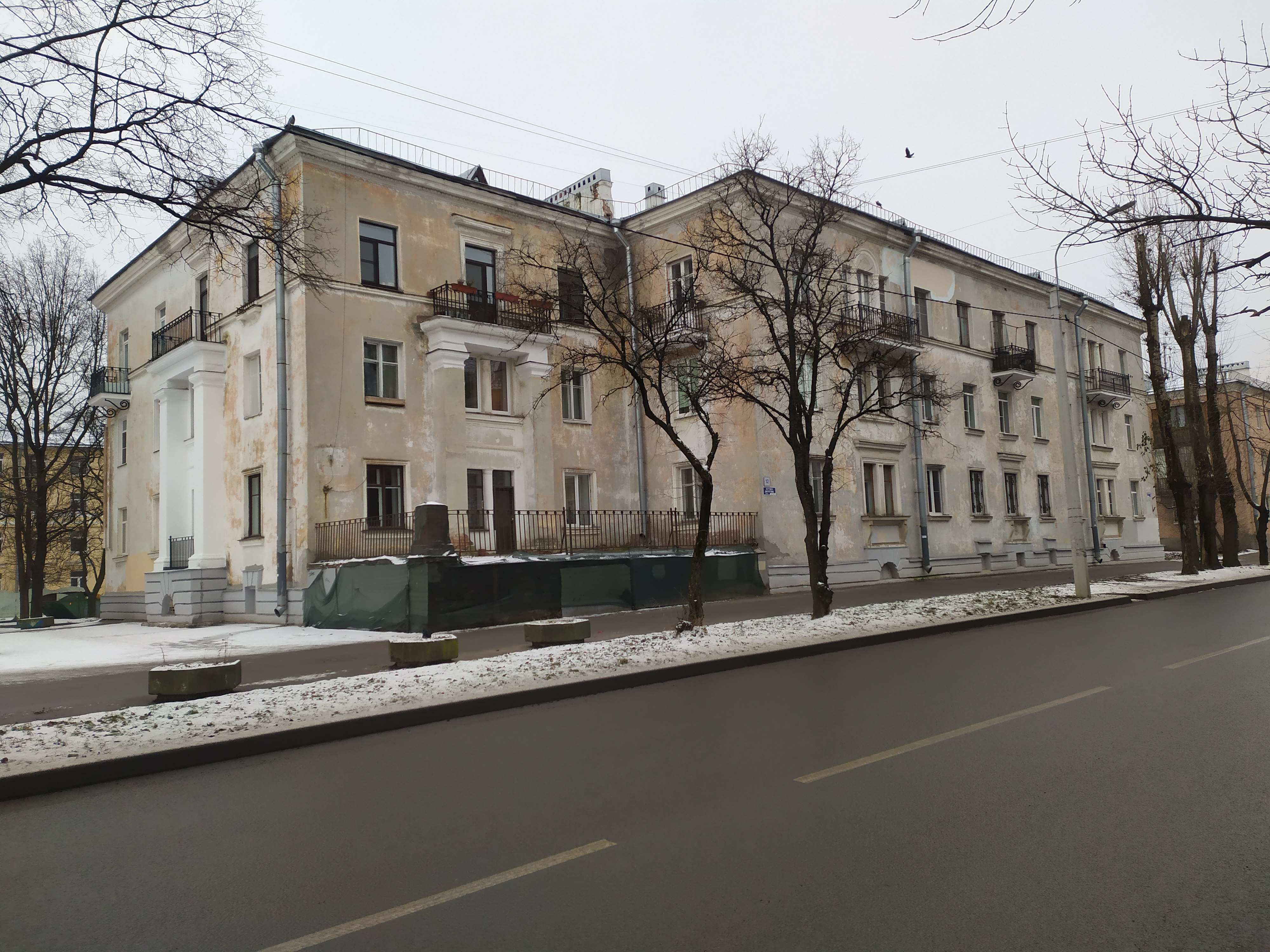 Лётчика Пилютова 12_4.JPG
