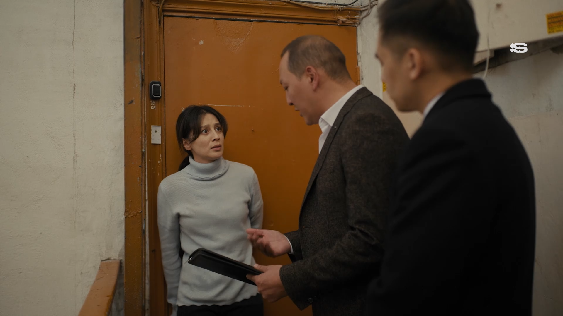 4 gradusa. S01E01.2025.WEB-DL.1080p.mkv_snapshot_10.50.png