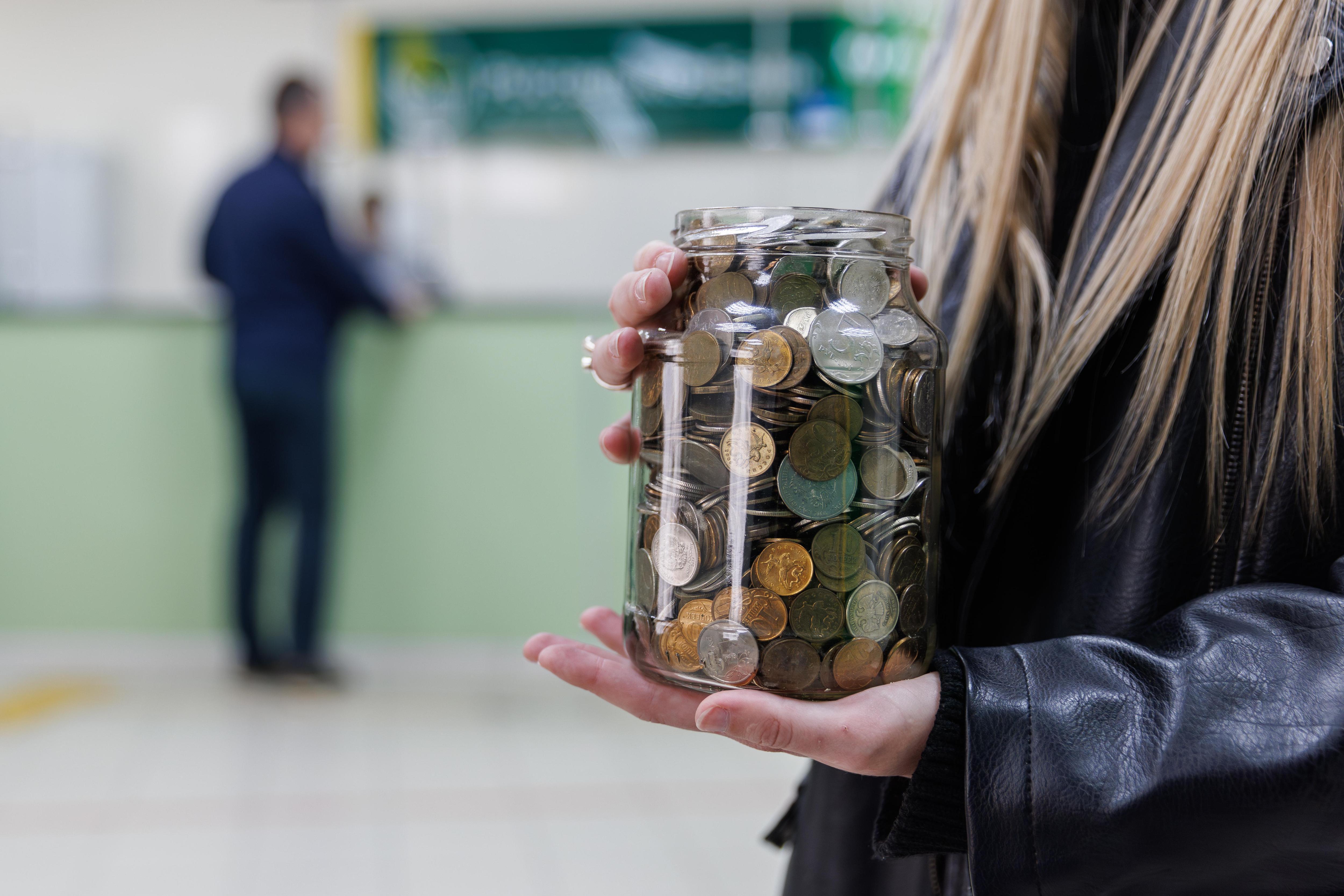 Закрытие магазинов, стабильные пенсии и курс рубля: итоги недели для Прикамья