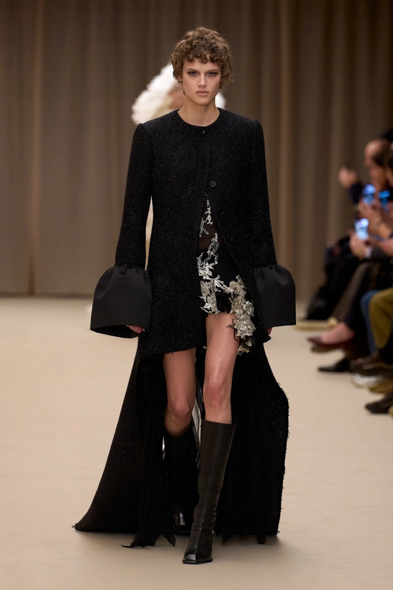 00037-mcqueen-fall-2026-ready-to-wear-credit-gorunway.webp