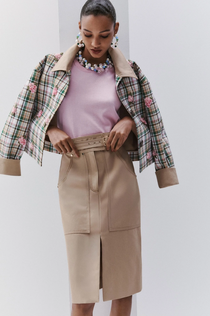 00002-carolina-herrera-prefall-2026-credit-brand.webp